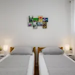 Tena 1 *