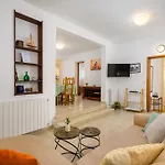 Tena 1 *