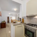 Tena 1