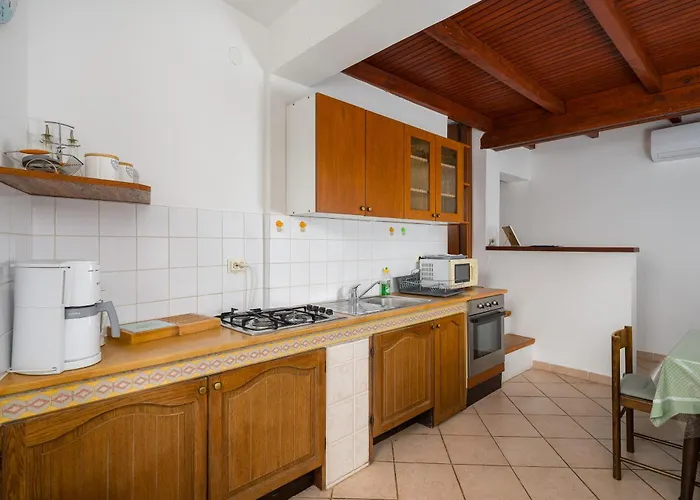 Tena 1 Apartman *