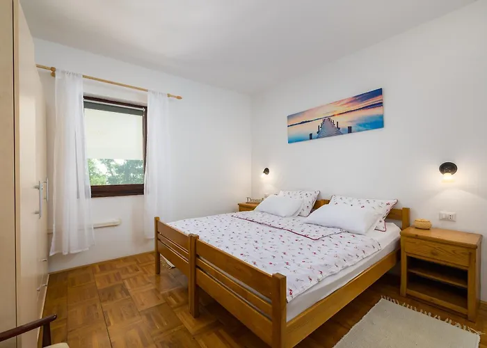 Tena 1 Apartman *