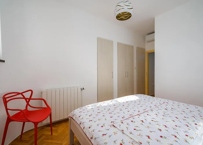 Tena 1 * Kukci