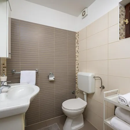 Apartment Tena 1 Kukci