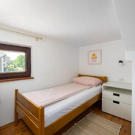 Tena 1 Apartment Kukci